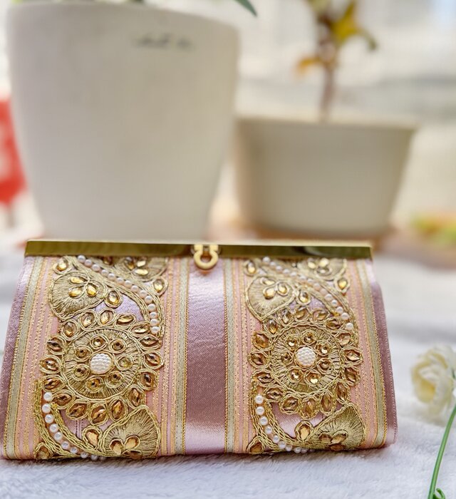 メタリックピンクの信頼性の高い繋がりを育む、幸せを呼ぶお財布、大人女子の長財布 No.158