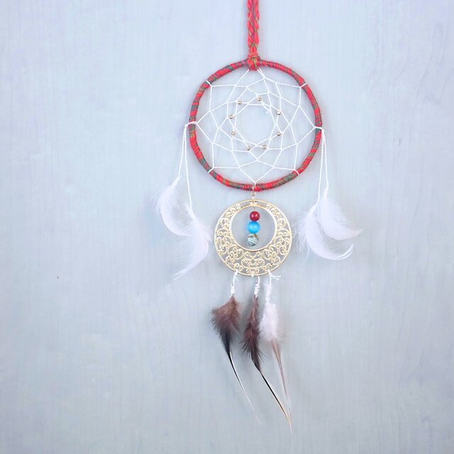 ドリームキャッチャー　天然石　色鮮やか　コントラスト　スタイリッシュ　レッド　クール