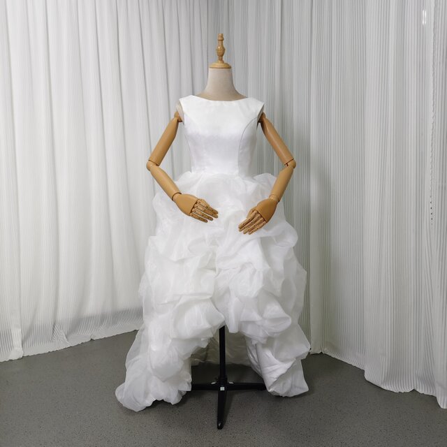 ウェディングドレス フィッシュテール ノースリーブ ラッフルフリル フレアスカート 編み上げ 拳式/前撮り