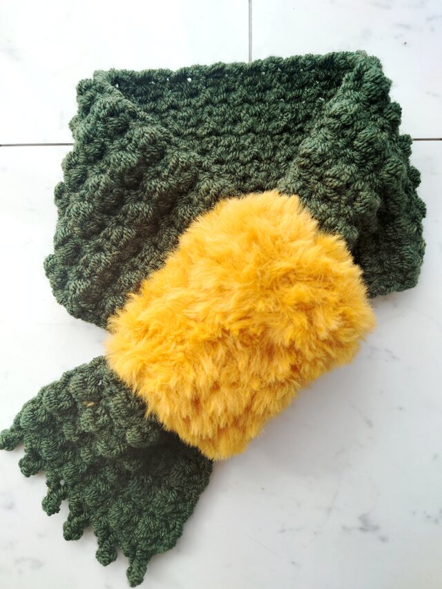 マフラー ファー カーキ マスタード からし ショートマフラー 手編み 編み物 編み