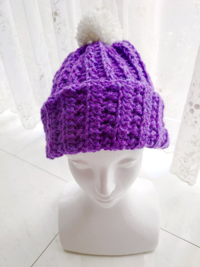 ニット帽 ポンポン 鮮やか 紫 パープル 大人用 手編み 編み物 編み