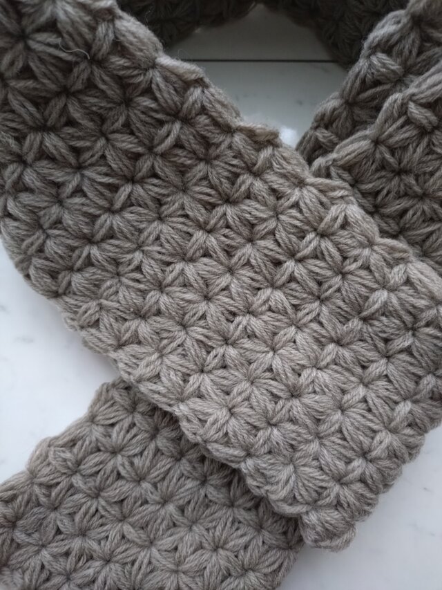 マフラー リフ編み チャコールグレー 花 柄 模様 手編み 編み物 編み