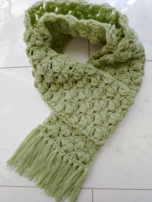 マフラー ぷっくり 玉編み 柄編み 模様編み 緑 グリーン くすみカラー フリンジ 手編み 編み物 編み