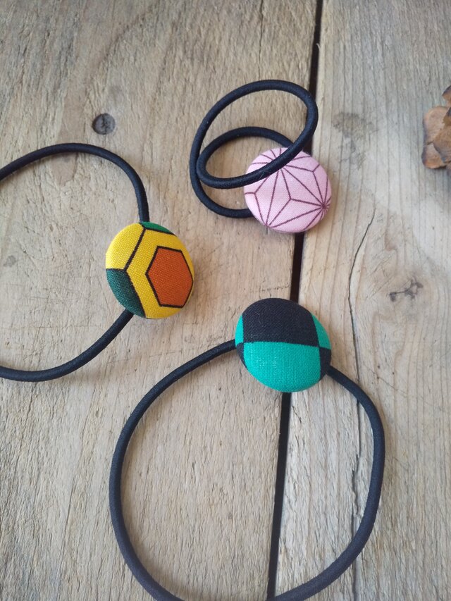 くるみボタンヘアゴム