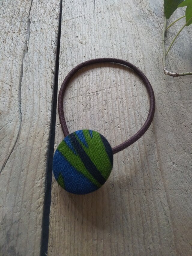 くるみボタンヘアゴム