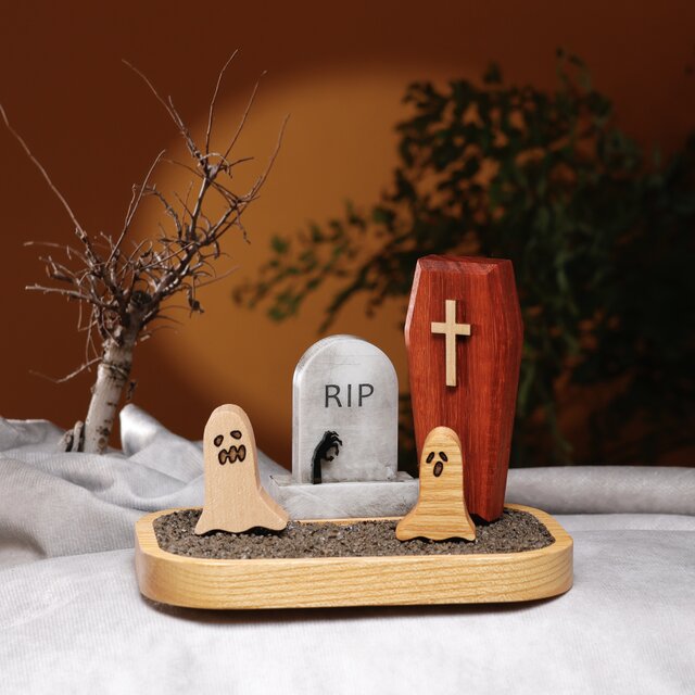 ハロウィン 家型オブジェ 広尾プラザでは現在、ハロウィンの飾り付けが進行中🎃 フォト