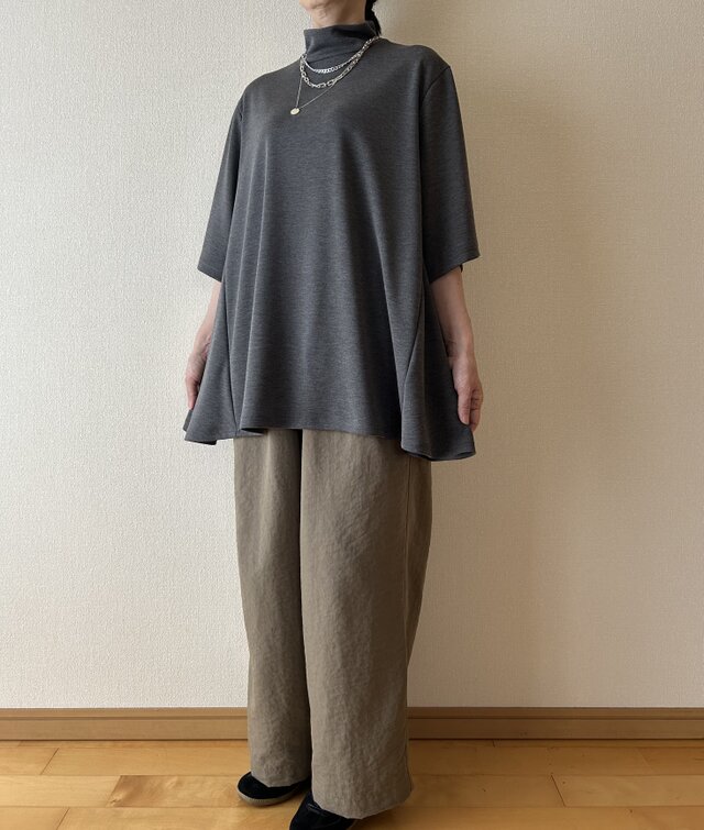 ニットトップス　グレー　サイズ展開あり