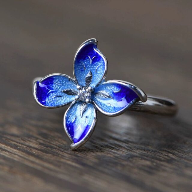 ヤマボウシのリング - 季節の移ろいを感じられる特別なアイテム　R434