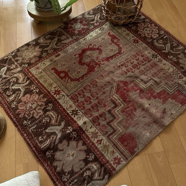 72×88 赤ブラウンの雰囲気ある一枚　トルコヴィンテージラグ 72×88 赤ブラウンの雰囲気ある一枚トルコヴィンテージラグ