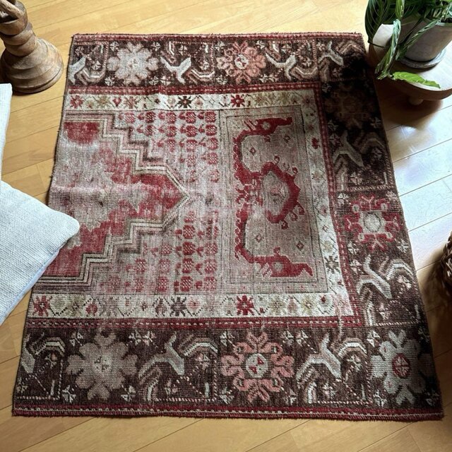 72×88 赤ブラウンの雰囲気ある一枚　トルコヴィンテージラグ 72×88 赤ブラウンの雰囲気ある一枚 トルコヴィンテージラグ