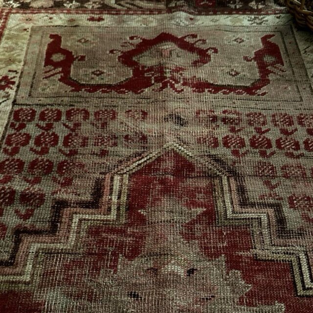 72×88 赤ブラウンの雰囲気ある一枚 トルコヴィンテージラグ | iichi