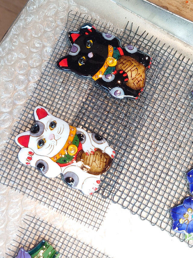 飾って福を“二重”に招く】白黒招き猫の七宝焼アートフレーム（ペア