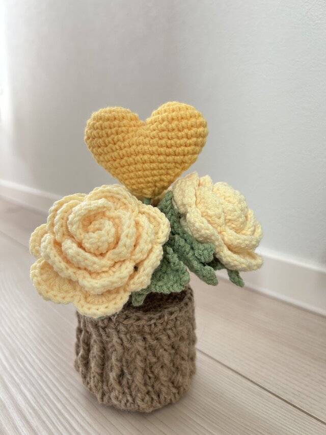 可愛いハート型お花と植木鉢 | iichi 日々の暮らしを心地よくする