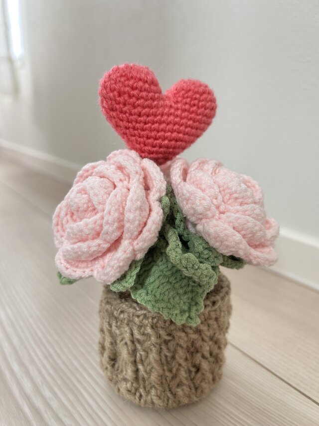 可愛いハート型お花と植木鉢 | iichi 日々の暮らしを心地よく
