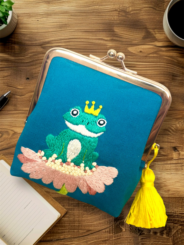 カエルのお姫様　手のひらがま口