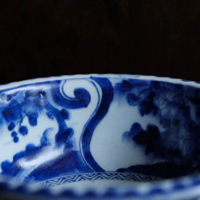 古伊万里　鉢　染付　山水図　草花蝶　唐草　花蝶模様　輪花　江戸　明治 古伊万里鉢染付山水図草花蝶唐草花蝶模様輪花江戸明治