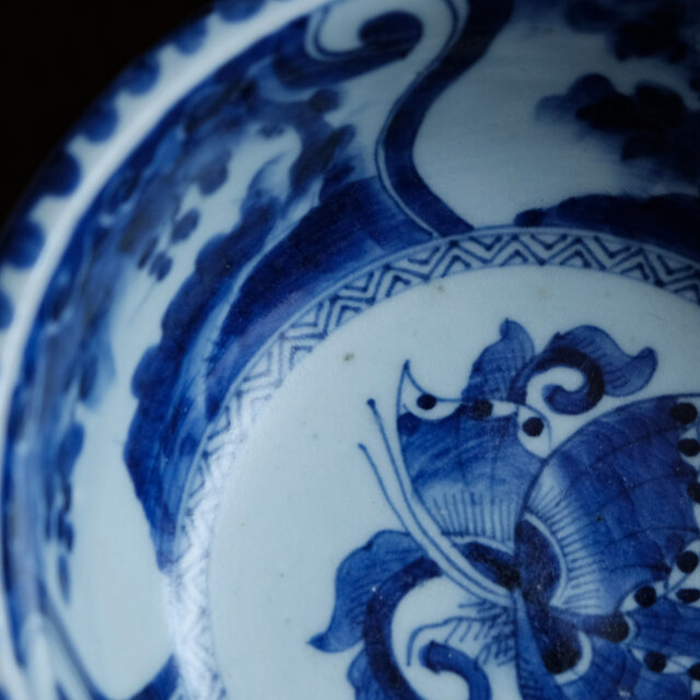伊万里 染付 深鉢 [B23651] 花に蝶 古美術 古玩 伊万里 染付 深鉢 [B23651] 花に蝶 古美術 古玩 - メルカリ