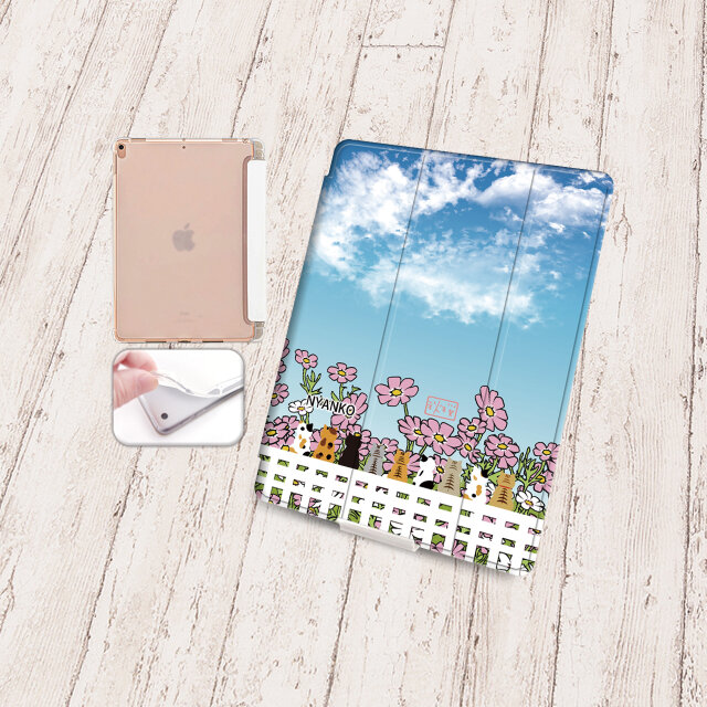 手帳型iPadケース【バックカバー：ソフトタイプ】片面印刷/カメラ穴有【ほのぼのにゃんこ（手書き風コスモス）】