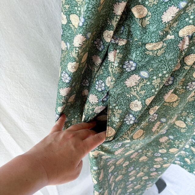 オールシーズン】レディのためのソルダムワンピース（長袖）：115cm丈