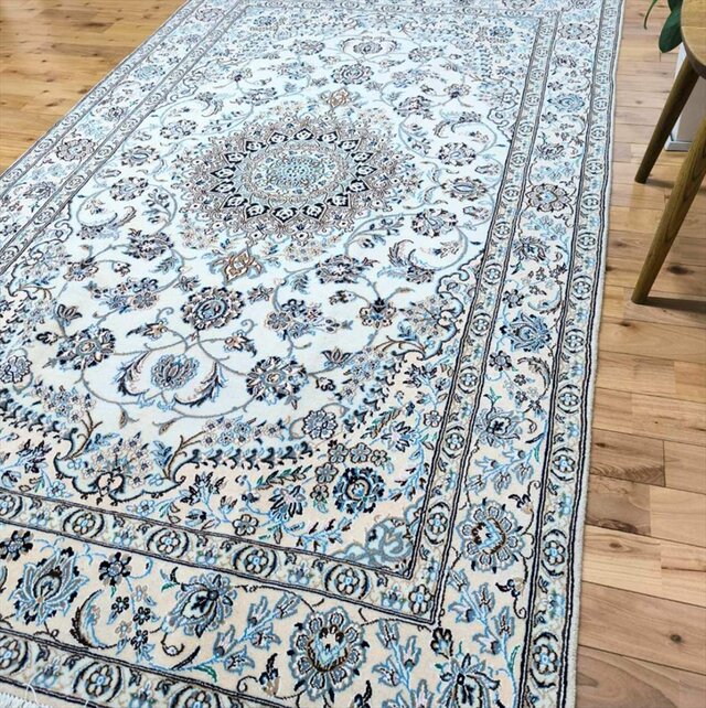 ペルシャ絨毯ナイン産 9Laノーラ 5大産地 ラグ 246x150㎝ | iichi 日々