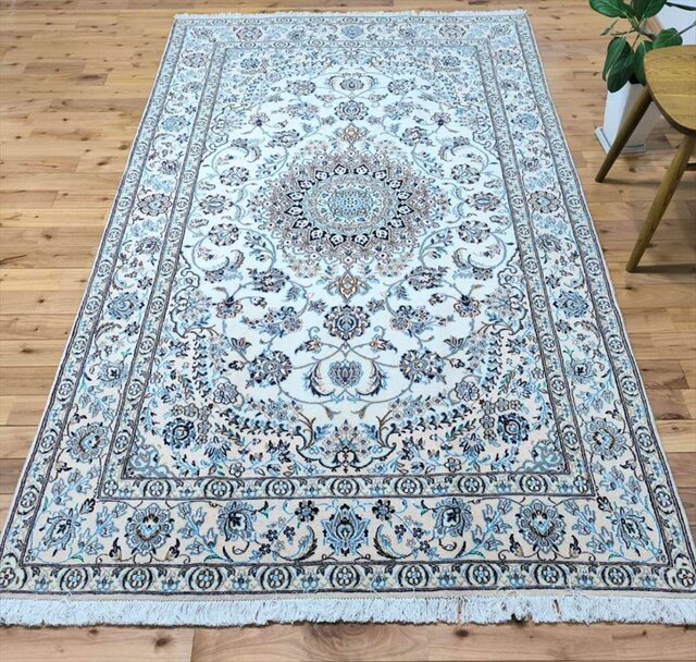 ペルシャ絨毯　ナイン産　新品　ラグ ペルシャ絨毯ナイン産 9Laノーラ 5大産地 ラグ 246x150㎝ | iichi 日々