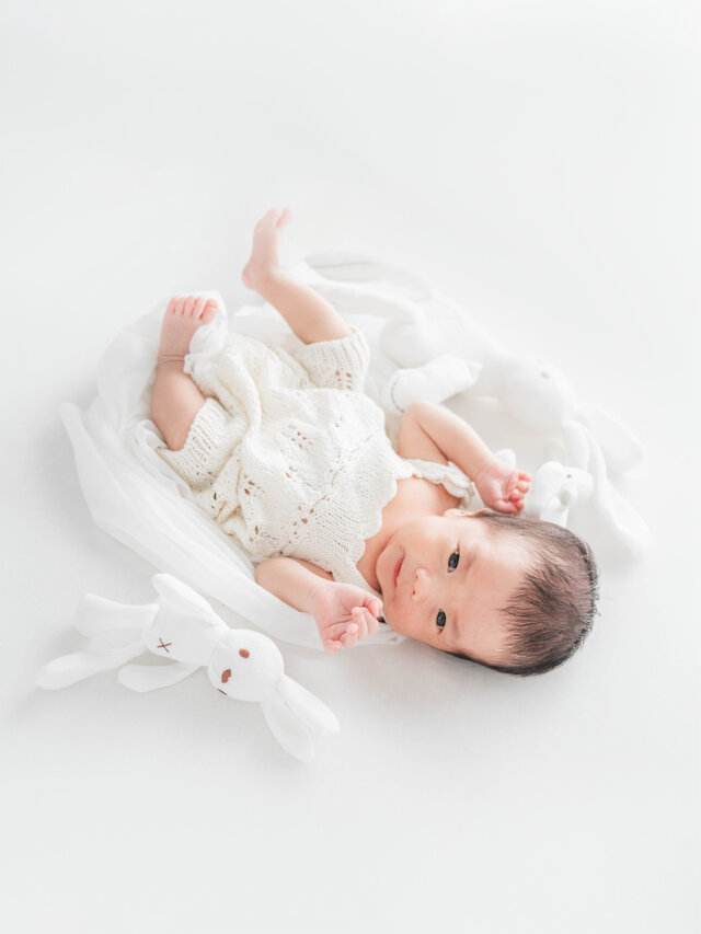 【コットン100%】ふんわりやさしい透かし編みのロンパース