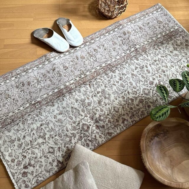 リッチwool 99×97パープル　フローラル　ラウンド　トルコヴィンテージラグ 64.5×136 草花ボタニカルモチーフ 薄紫×ブラウン トルコ