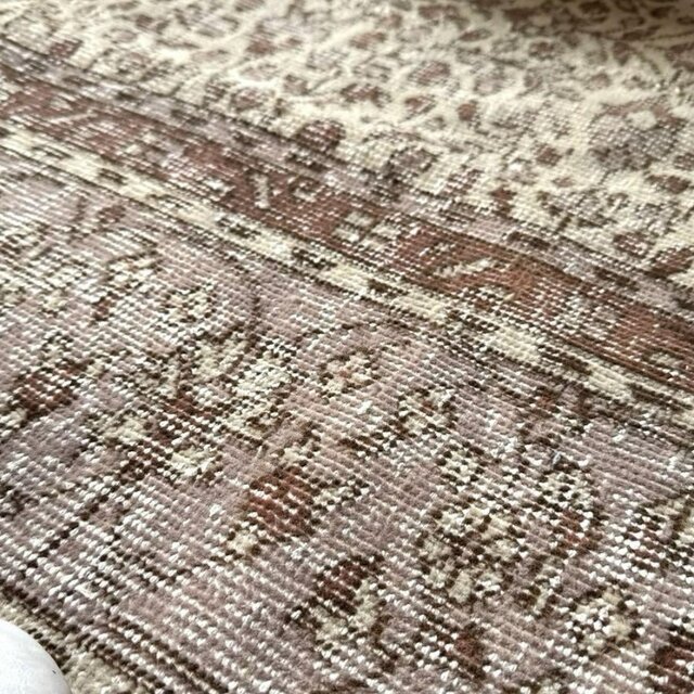 リッチwool 99×97パープル　フローラル　ラウンド　トルコヴィンテージラグ 64.5×136 草花ボタニカルモチーフ 薄紫×ブラウン トルコ