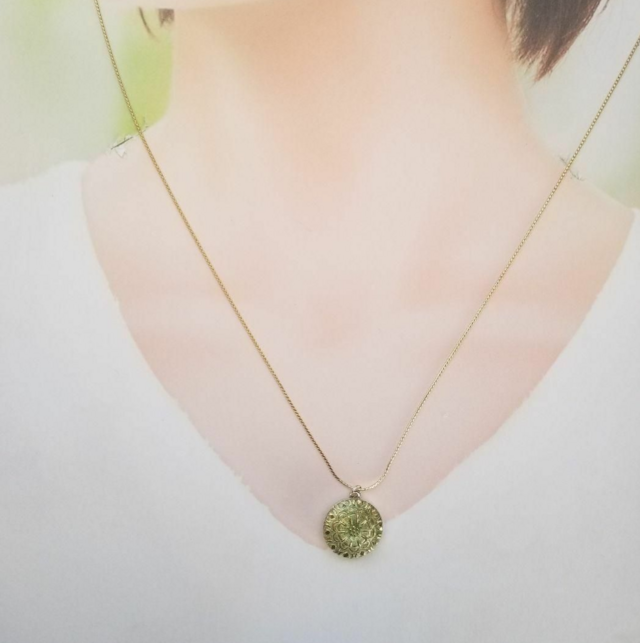 チェコガラスボタン ネックレス／リング選べる｜グリーン×ゴールド 花