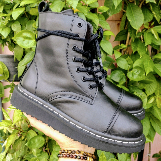 【タグ付未使用品】✨Bata ワークブーツ　本革　ブラック　41 希少 タグ付未使用品】✨Bata ワークブーツ 本革 ブラック 41 希少