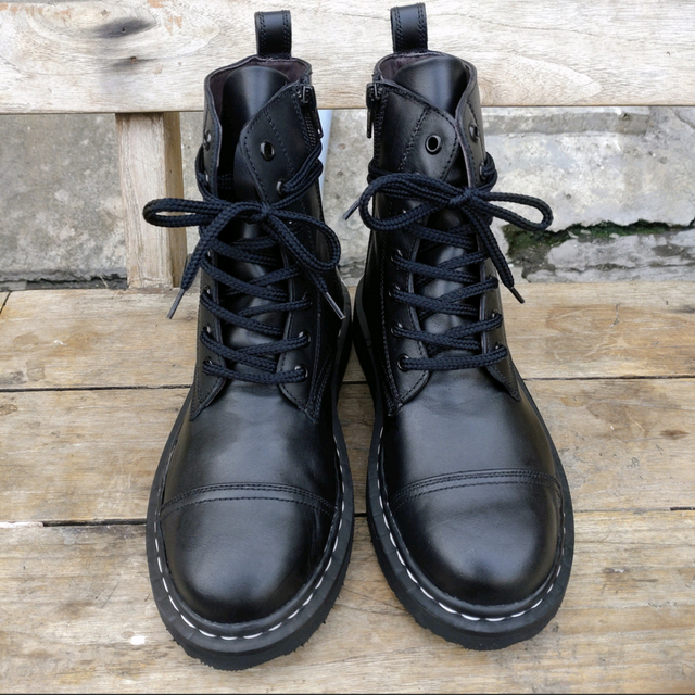 本革ブーツ　ブラック SAYA 【本革】ソフトレザーエンジニアブーツ(ブラック) -【公式