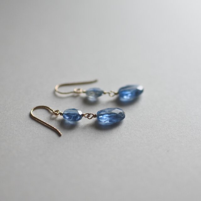 ことり♡.* ♦︎14kgfアイオライト・カイヤナイトピアス/イヤリング カイヤナイトのピアス（14kgf）orイヤリングのコピー | iichi