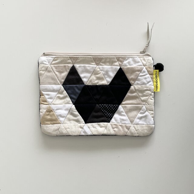 ピースワークポーチ　ネコ柄　001