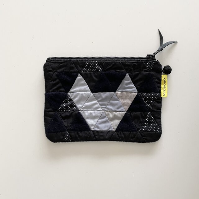 ピースワークポーチ　ネコ柄　008