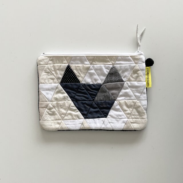 ピースワークポーチ　ネコ柄　004