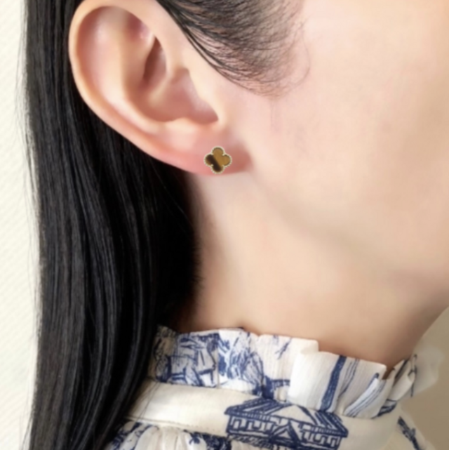 幸せのクローバーピアス 9.5mm（タイガーアイ）【高品質！送料無料