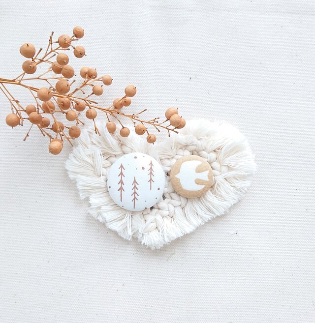 ★くるみボタンブローチ★