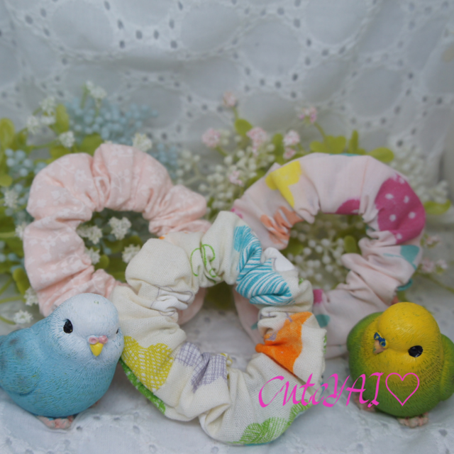 ヘアアクセ シュシュ 手縫いのキッズ用3点セットシュシュ かわいい柄