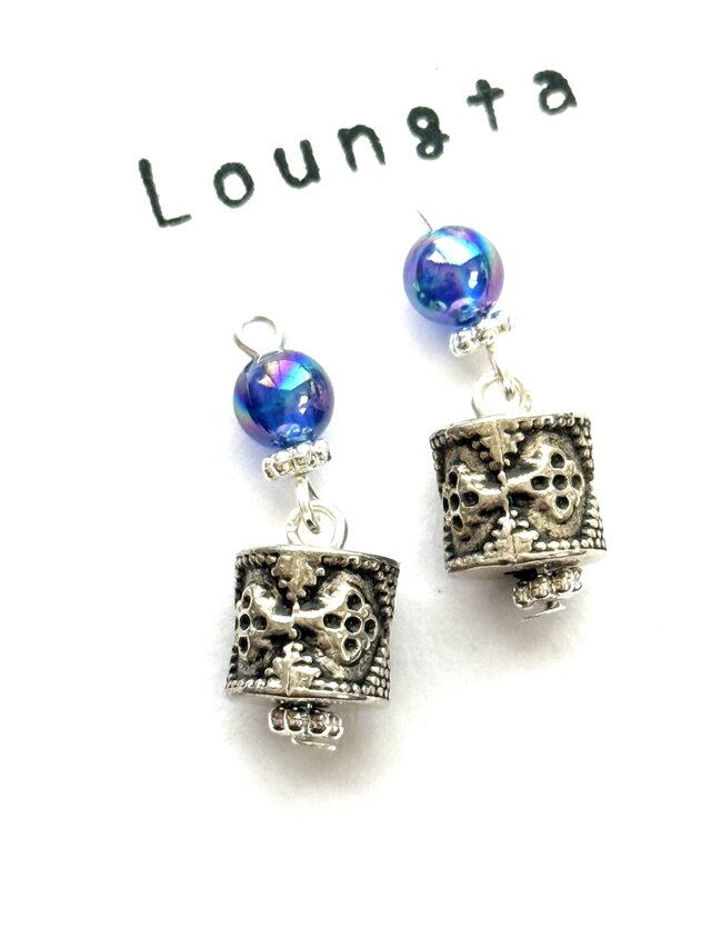 シルバーピアス ブルー 軽いピアス アクリルビーズシルバー 樹脂ピアス 小ぶりピアス