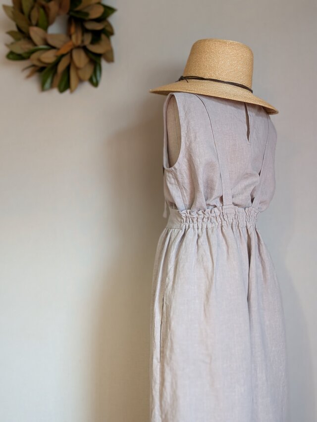 フレンチリネン ギャザーサロペットパンツ＿グレージュ | iichi 日々の