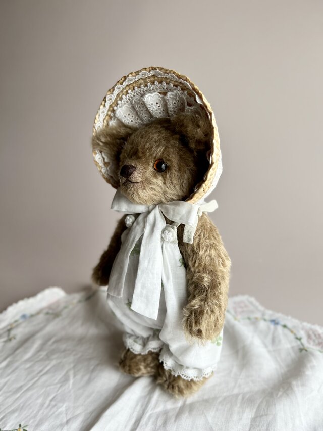 ウイングベアMサイズ(麦わらボンネットと飛び刺繍ロンパース) | iichi