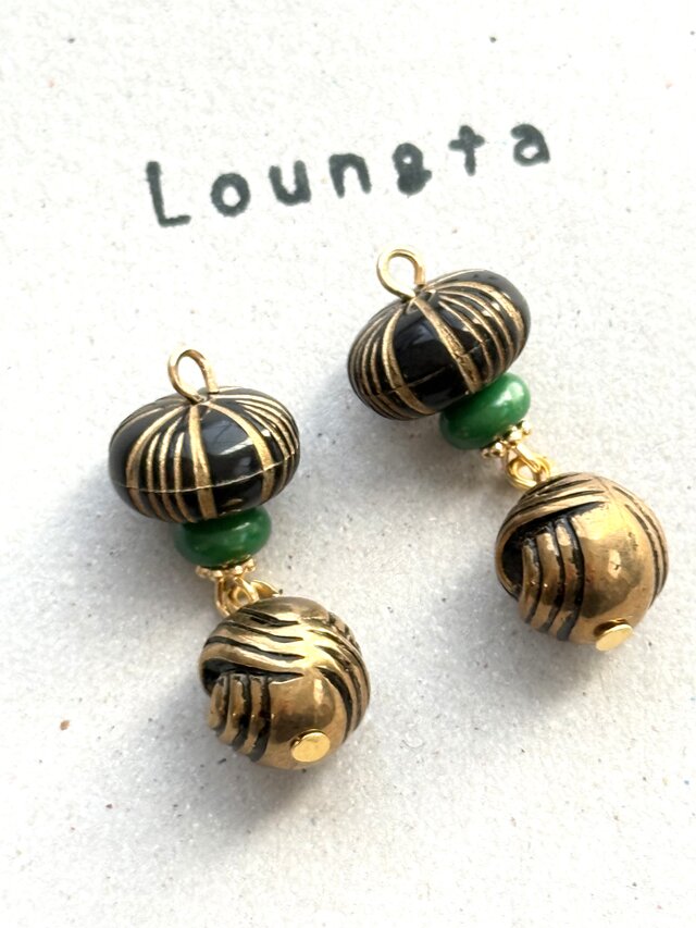 エスニックピアス　樹脂ピアス