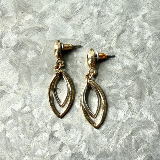 P718-ヴィンテージピアス U.S.A. Gold and Silver Tone Open