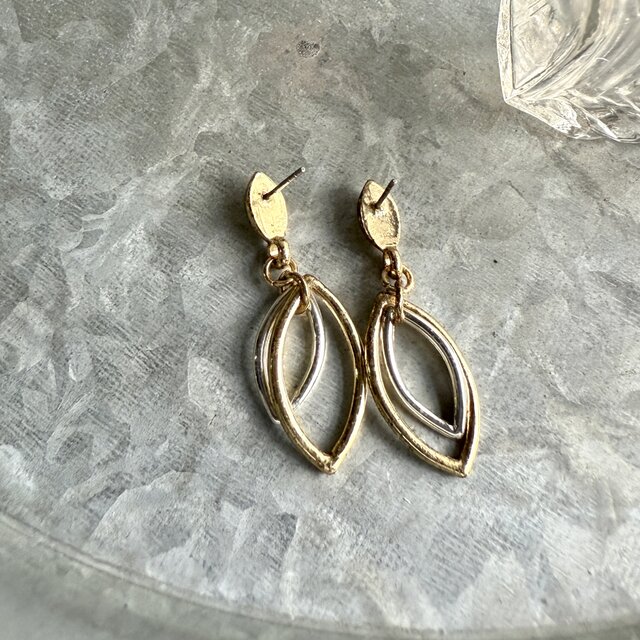 【J007】ヴィンテージ　スパイニーオイスター　ダングル　ピアス J007】ヴィンテージ スパイニーオイスター ダングル ピアス