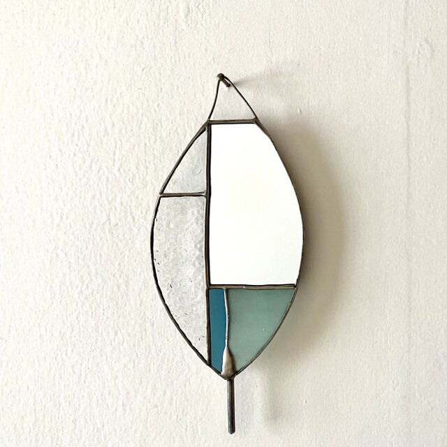 小さな葉っぱのステンドグラス壁掛け鏡 23