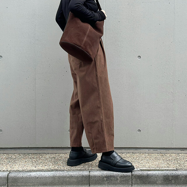 COMOLI へンプダック　ブラウン コーデュロイ パンツ COMOLI へンプダック ブラウン コーデュロイ パンツ - メルカリ