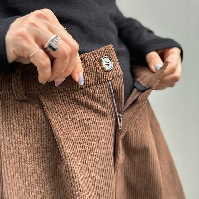 COMOLI へンプダック　ブラウン コーデュロイ パンツ COMOLI へンプダック ブラウン コーデュロイ パンツ - メルカリ
