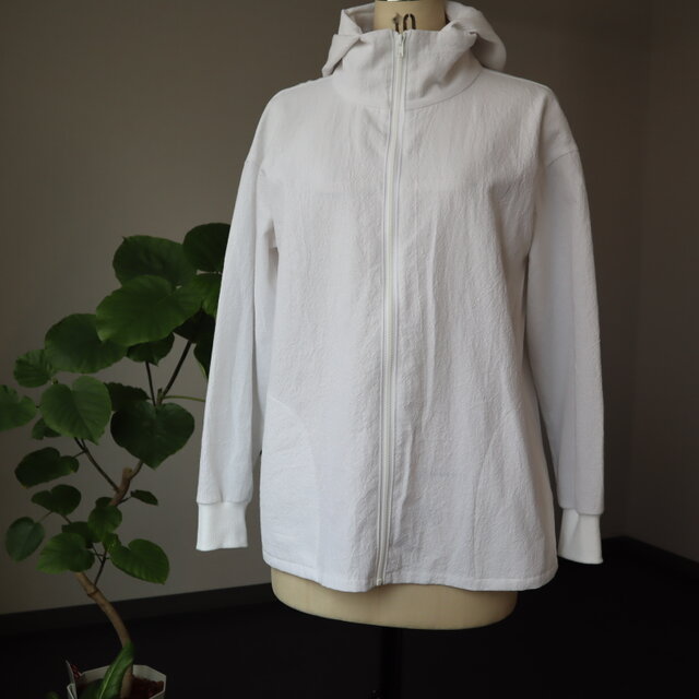 洗いざらしフードパーカ