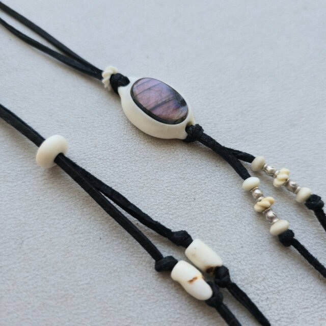 鹿の角 パープルラブラドライトのペンダント | iichi 日々の
