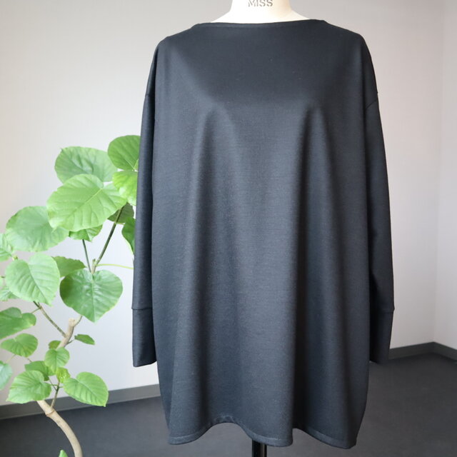 【展示のみ】ウール100％ ゆったりカットソー